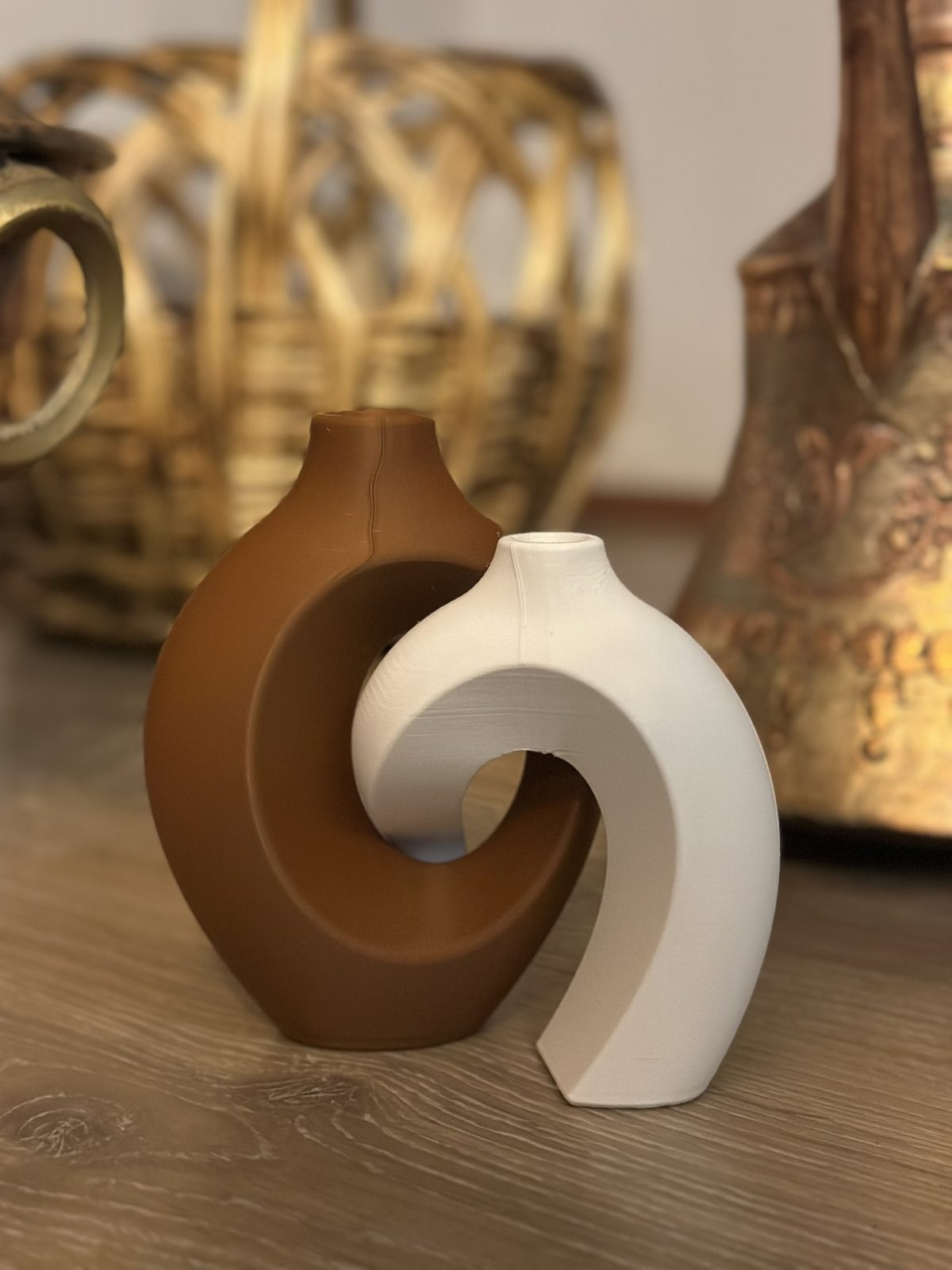 2'li Modern Dekoratif Vazo Seti – 3D Baskı Minimal Halka Tasarım Plastik Vazo